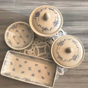 Laura Ashley 4pc Vanity Vintage Set